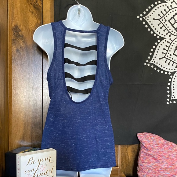 VS Sport Strappy Ladder back - Picture 6 of 6